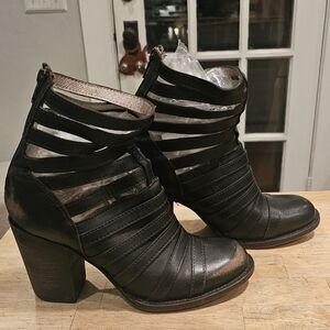 Freebird By Steven Caesr Black Size 9 EUC OG